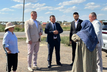 Фотография к новости: Мажилисмен пообещал решить вопрос с отсутствием питьевой воды в Алматинской области