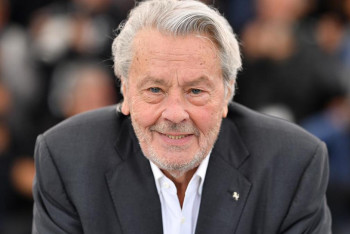 Фотография к новости: Алена Делона похоронят рядом с его собаками