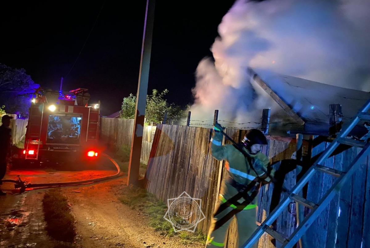 скриншот с видео МЧС