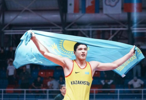 Фотография к новости: Борец Едиге Касымбек взял "серебро" чемпионата мира в Аммане