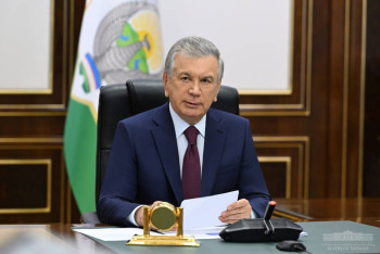 Фотография к новости: Шестерых казахстанцев наградил орденами президент Узбекистана