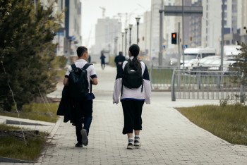 Фотография к новости: Около четырёх миллионов казахстанских школьников сядут за парты в новом учебном году