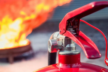 Мусорный полигон горит под Астаной