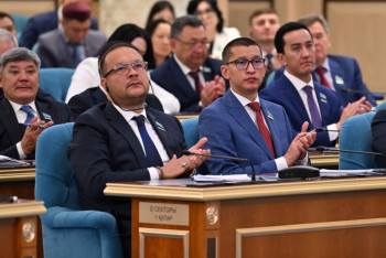 Фотография к новости: Не впадать в пессимизм и апатию призвал казахстанцев Токаев