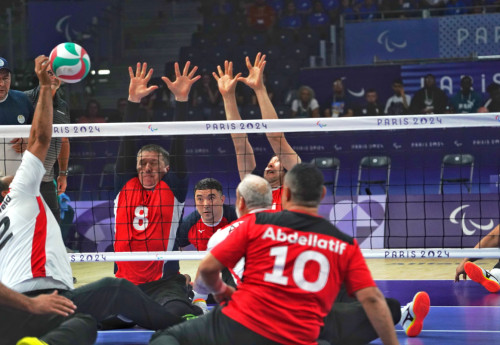 Фотография к новости: Паралимпиада: Сборная Казахстана по волейболу сидя проиграла команде из Египта