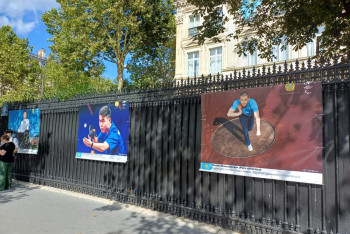 Фотография к новости: Фото казахстанских паралимпийцев появились в центре Парижа