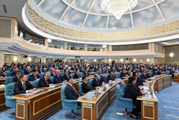 Фотография к новости: Представители партий высказались об основных пунктах Послания-2024