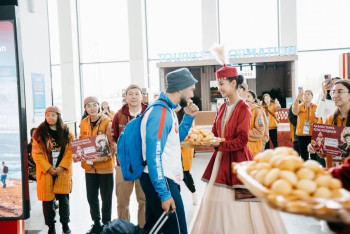 Фотография к новости: Аэропорт Астаны продолжает встречать участников Всемирных игр кочевников