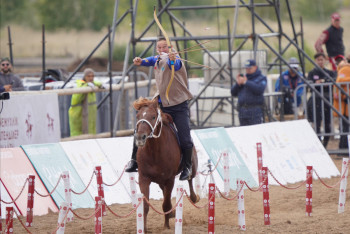Фотография к новости: Первую золотую медаль на играх кочевников завоевала Франция