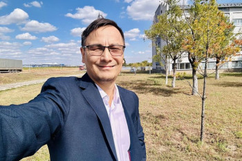 Фотография к новости: Известный столичный блогер устроился работать на шинный завод в Сарани