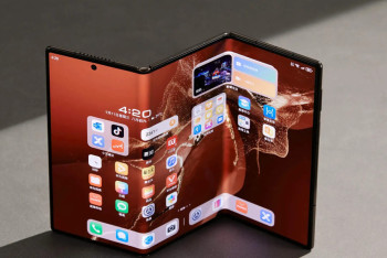 Первый в мире сверхтонкий втрое складывающийся смартфон разработан Huawei