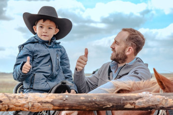 Фотография к новости: Ковбои поделились трогательным видео о Казахстане