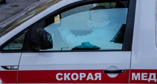 Страшная смерть: Рабочий упал в дробилку на предприятии в Актобе
