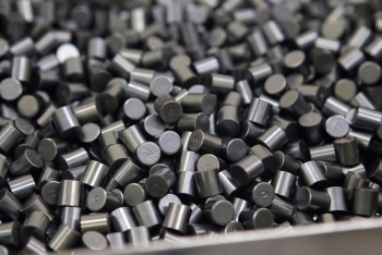 Фотография к новости: Важная тема LIVE: Где и как Казахстан планирует производить ядерное топливо для АЭС