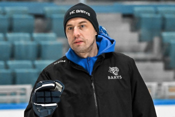 Фотография к новости: Проиграли шесть матчей из семи: Нового главного тренера назначили в "Барысе"