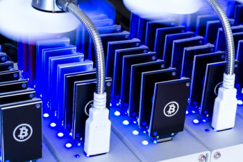 Подпольную майнинговую ферму выявили в Астане