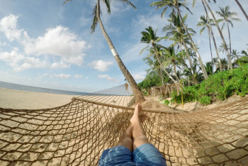 Фотография к новости: Сверхвысокие доходы начали получать туроператоры в Казахстане