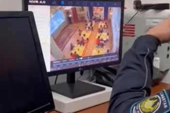 Фотография к новости: Ударила ребёнка по голове: шокирующее видео из детского сада попало в сеть