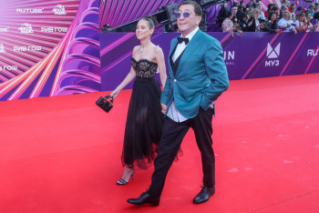 Фотография к новости: Лепс признался, что хочет детей от 18-летней невесты