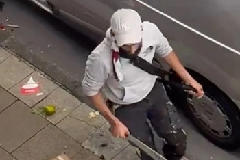 Фотография к новости: Мужчина с мачете поджёг два здания и ранил более 30 человек в Германии