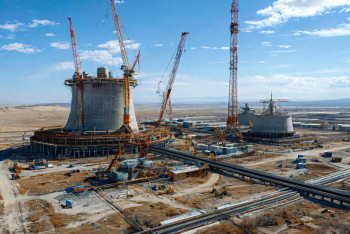 Фотография к новости: Разумные аргументы и "заказные" мифы: В чём компромисс сторонников и противников строительства АЭС