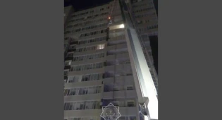 Возгорание облицовки многоэтажки потушили в Астане