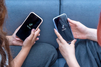 Фотография к новости: Усилить регулирование TikTok в Казахстане потребовал сенатор