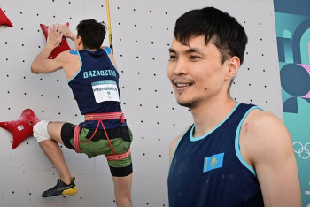 Фотография к новости: Казахстанец завоевал серебряную медаль этапа Кубка мира по скалолазанию