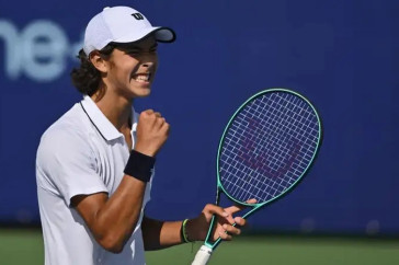 Фотография к новости: Казахстанец сделал камбэк и пробился в финал теннисного турнира в Пекине