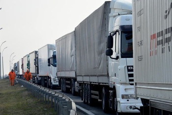 Фотография к новости: Информацию о скоплении большегрузов на границе с Россией опровергли в Комитете госдоходов