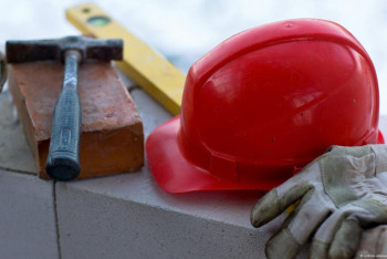 Фотография к новости: Отец шестерых детей упал в бетономешалку и погиб в Костанайской области