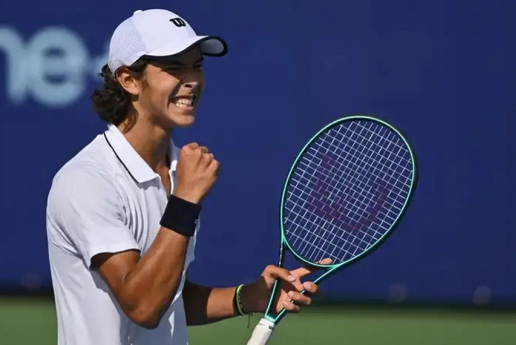 Фотография к новости: Казахстанец сделал камбэк и пробился в финал теннисного турнира в Пекине