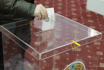 Фотография к новости: Открылись для голосования 84 избирательных участка референдума по АЭС