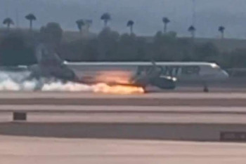 Фотография к новости: В Лас-Вегасе во время посадки загорелся пассажирский лайнер