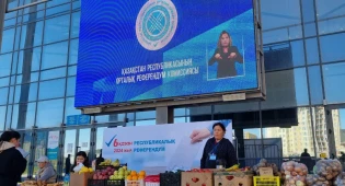Невестка из Тайланда и пенсионер-нефтяник: кто в Актау пришёл на референдум