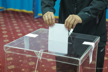 Фотография к новости: Именитые спортсмены проголосовали на референдуме по АЭС