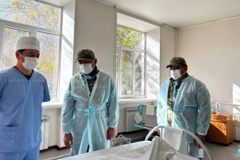 Фотография к новости: Руководство МЧС навестило пострадавших в Карагандинской области пожарных