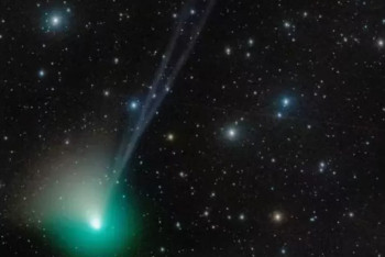 К Земле летит крупный и яркий объект