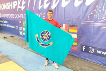 Фотография к новости: Казахстанский спасатель стал чемпионом мира по гиревому спорту