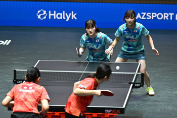 Фотография к новости: Президент посетил финальные матчи Чемпионата Азии по настольному теннису