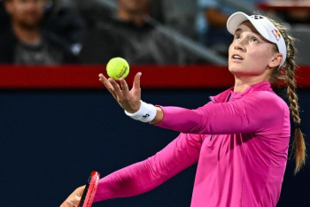 Фотография к новости: Объявлено о возвращении Елены Рыбакиной на корт