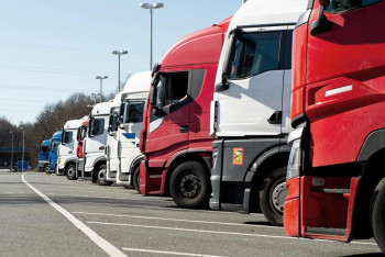 Фотография к новости: Руководителя спецЦОНа задержали за махинации с регистрацией авто