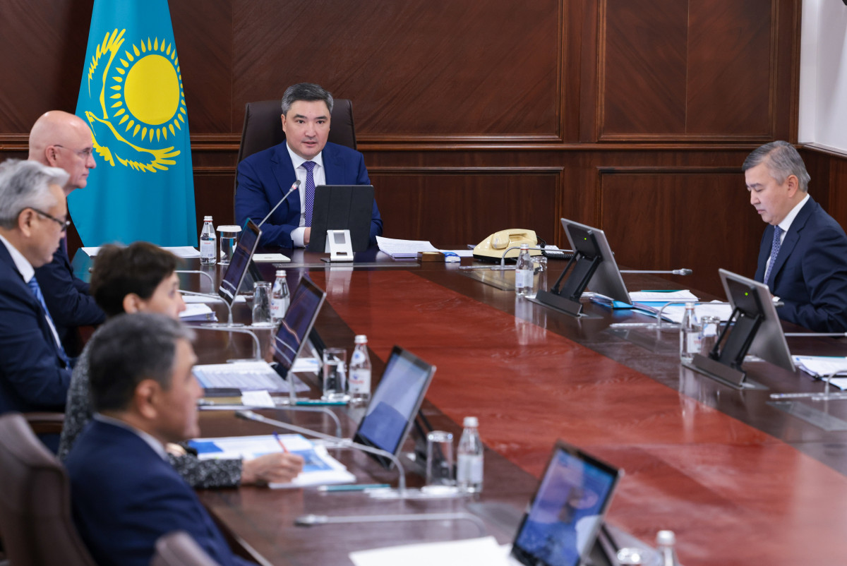 В Правительстве подняли проблему низких экономических показателей в регионах