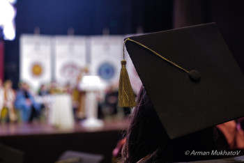 Фотография к новости: "Отбасы банку" планируют разрешить выдавать кредиты на образование