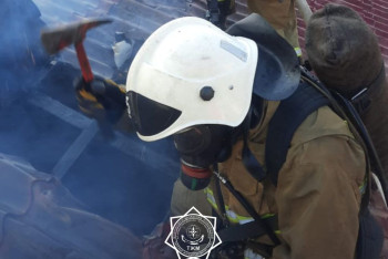 Фотография к новости: Одноэтажное здание кафе тушат в Алматы