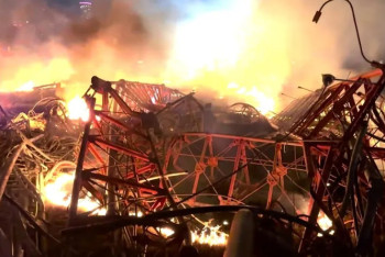 Фотография к новости: В США вертолет врезался в радиовышку