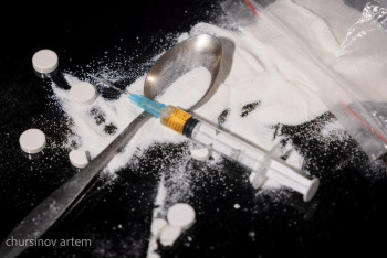 Фотография к новости: 7 млрд тенге на "чёрном рынке": прокуроры сообщили об изъятии более тонны наркотиков