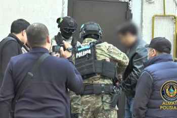 Фотография к новости: Нарколабораторию с "синтетикой" и мефедроном накрыли в Алматы