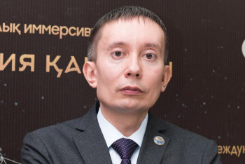 Фотография к новости: Казахстан в ближайшие годы ожидают масштабные изменения - философ Денис Качеев