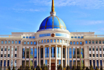 Фотография к новости: Путин, Си Цзиньпин и Макрон: кто ещё поздравил казахстанцев с Днём Республики